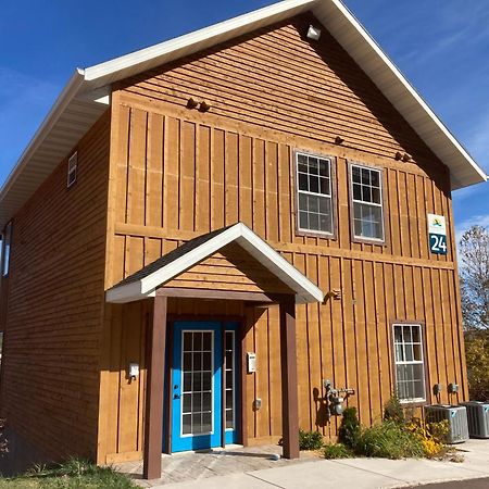 Keweenaw Waters Resort Houghton Extérieur photo