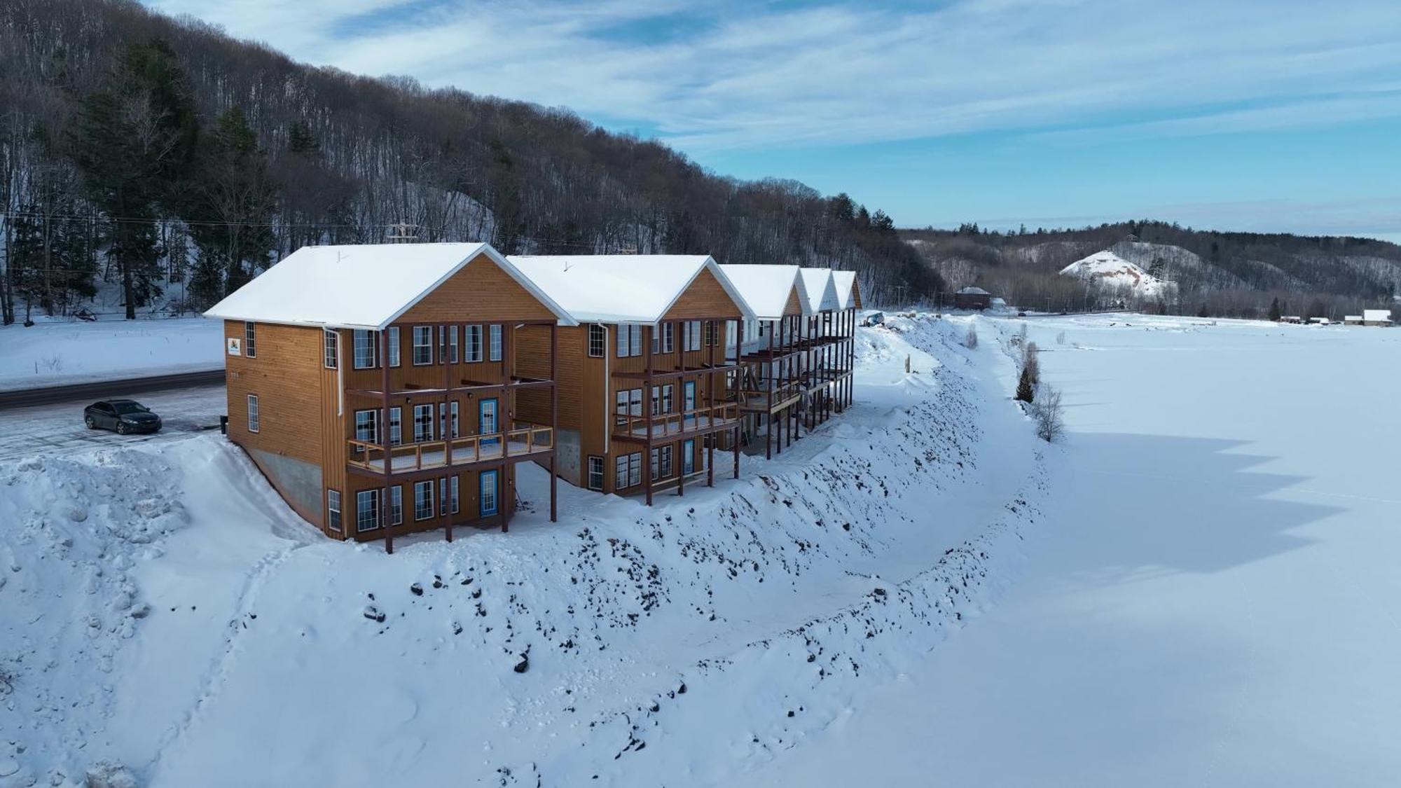 Keweenaw Waters Resort Houghton Extérieur photo